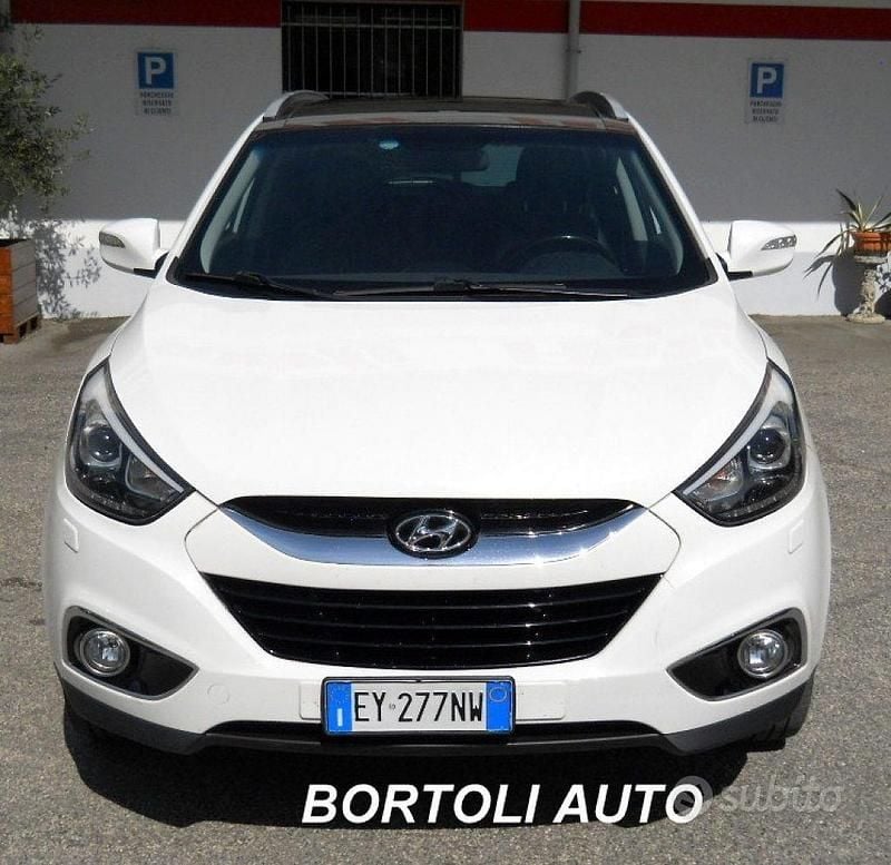 Usata Hyundai ix35 Xpossible 184 CV (135 kW) 2015 Bianco SUV