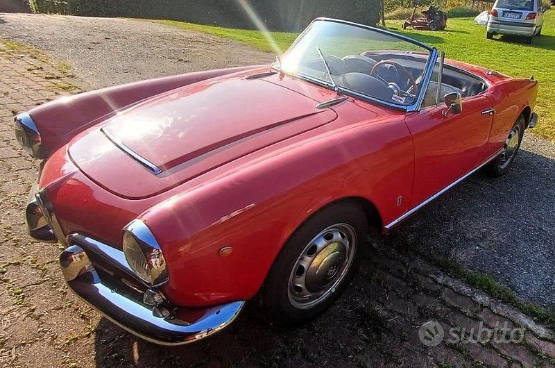 Käytetty Alfa Romeo Giulia Spider 90 HP (66 kW) 1960 Punainen Avoauto