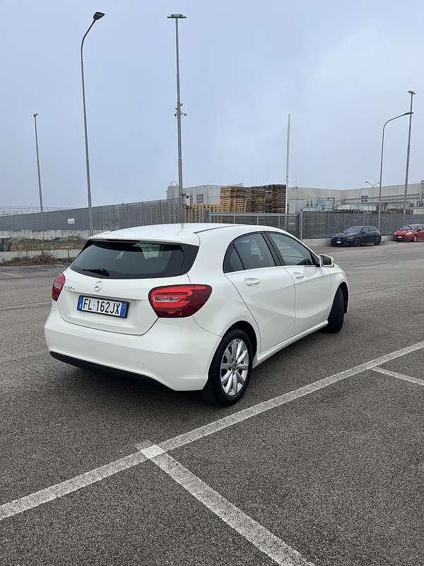 Usata Mercedes A180 Premium 109 CV (80 kW) 2017 Monovolume
