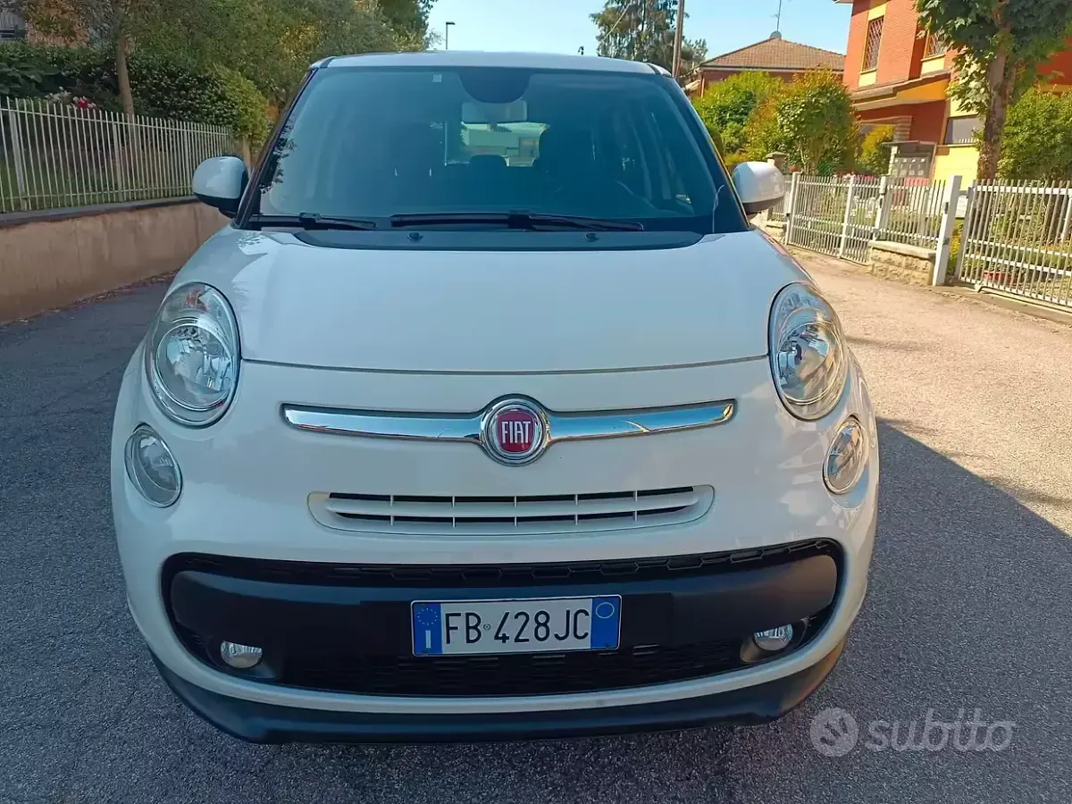 Usata Fiat 500L Living 84 CV (61 kW) 2015 Bianco Monovolume