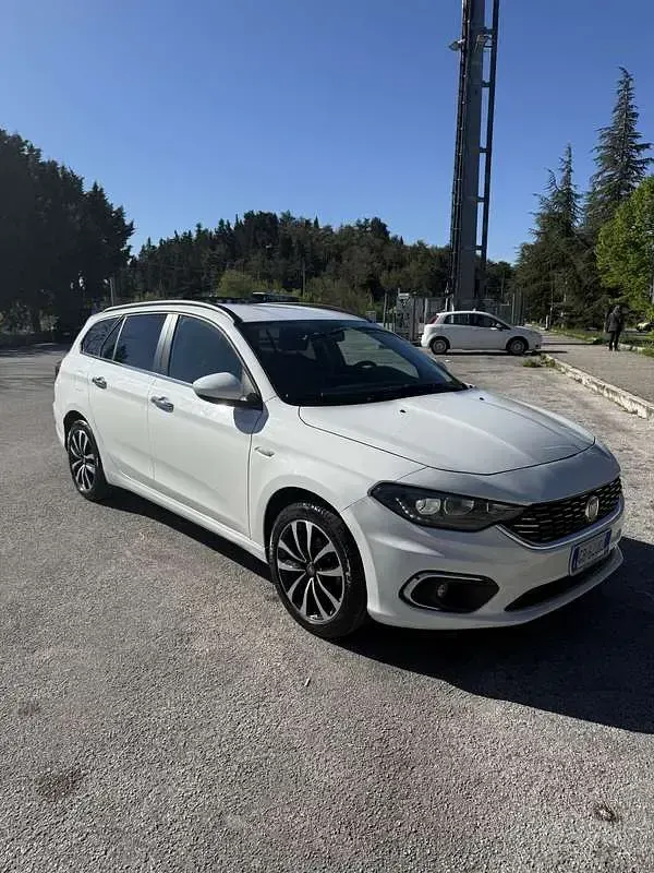 Usata Fiat Tipo S 120 CV (88 kW) 2021 Station wagon