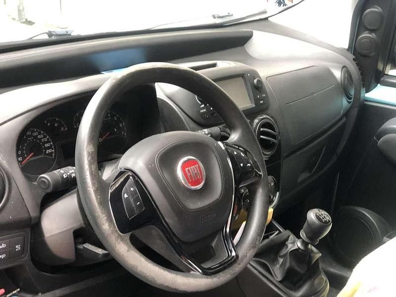 Usata Fiat Qubo Trekking 69 CV (50 kW) 2019 Blu Monovolume