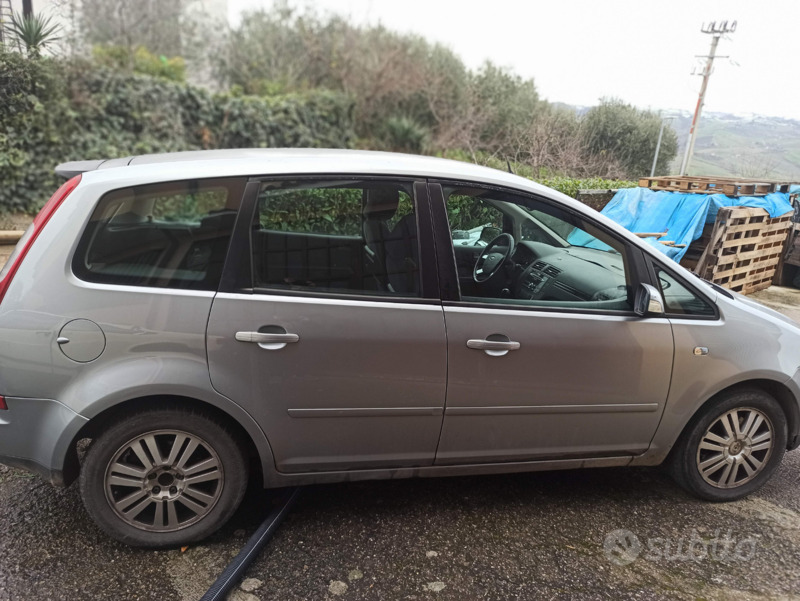 Usato 2004 Ford C-MAX 2.0 Diesel 136 CV (800 €)