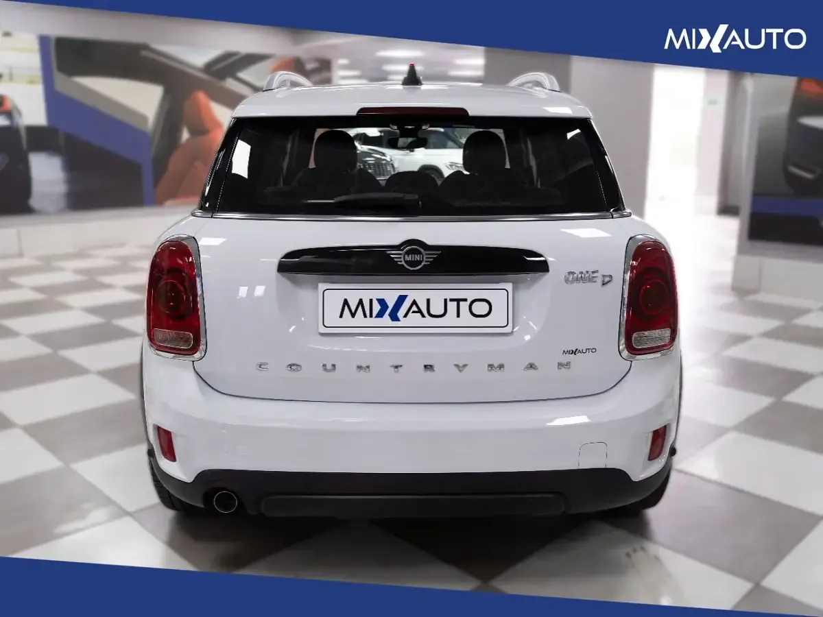 Begagnad Mini Countryman 116 HK (85 kW) 2020 Vit SUV