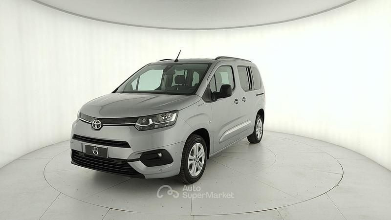 Usata Toyota Proace Verso City 100 kW (136 CV) 2024 Gray Station wagon