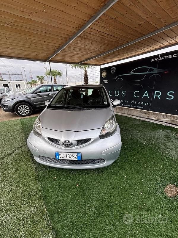 Usata Toyota Aygo 2007 Grigio Utilitaria