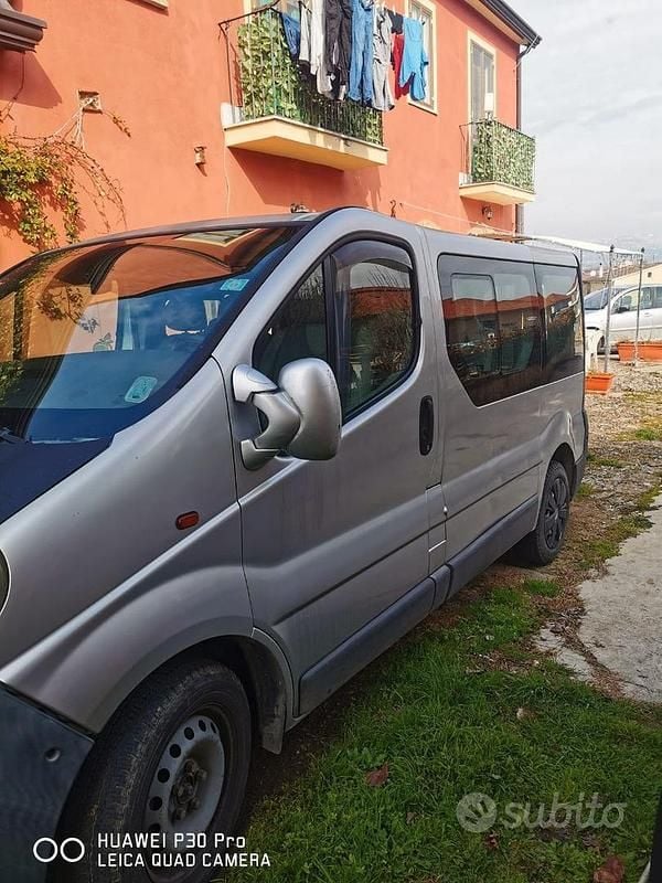 Usata Opel Vivaro 2003 Monovolume