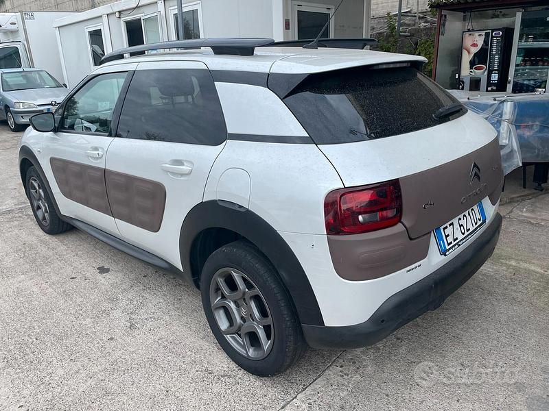 Usata Citroën C4 Cactus Shine 99 CV (72 kW) 2015 Giallo Utilitaria