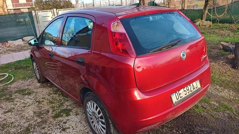 Usata Fiat Grande Punto Active 65 CV (47 kW) 2008 Utilitaria