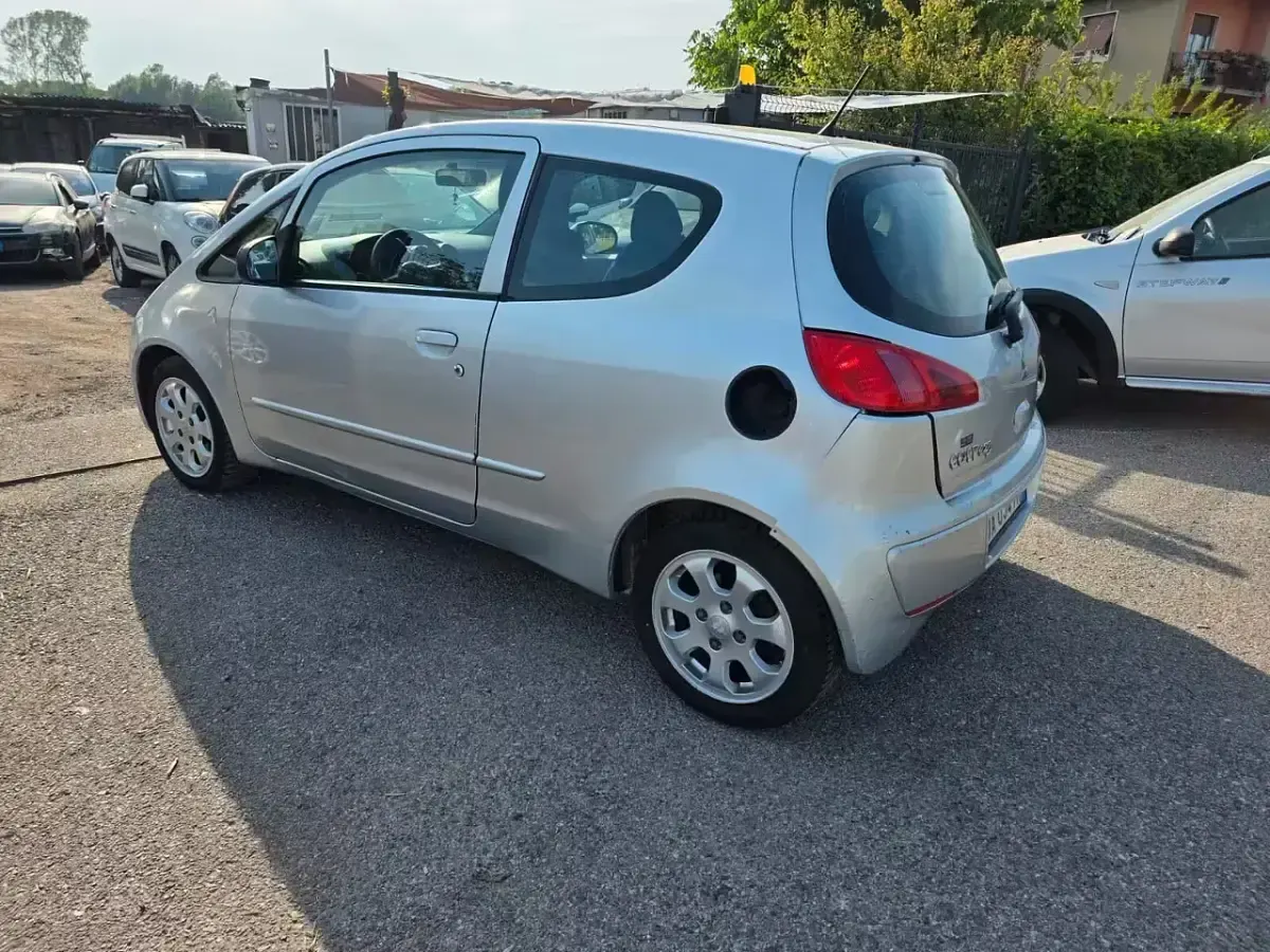 Usata Mitsubishi Colt Instyle 75 CV (55 kW) 2006 Grigio Berlina