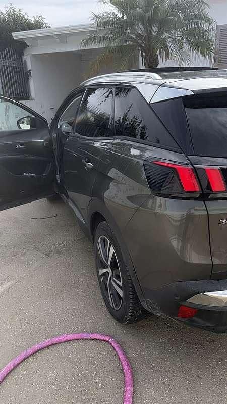 Usata Peugeot 3008 131 CV (96 kW) 2018 Verde SUV