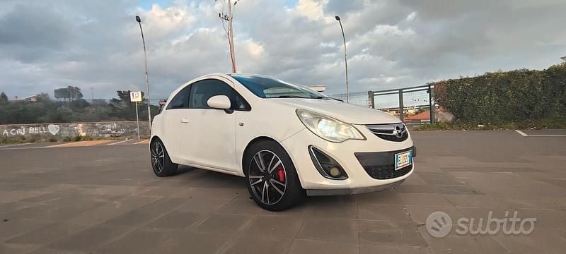 Usata Opel Corsa 95 CV (69 kW) 2013 Bianco Utilitaria