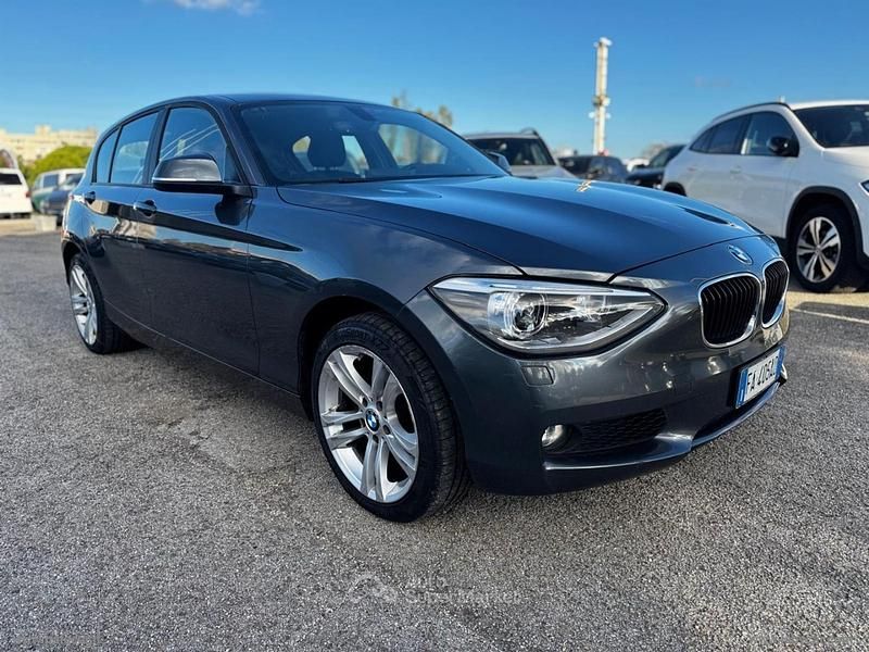 Usata BMW 120 Sport Line 184 CV (135 kW) 2013 Gray Utilitaria