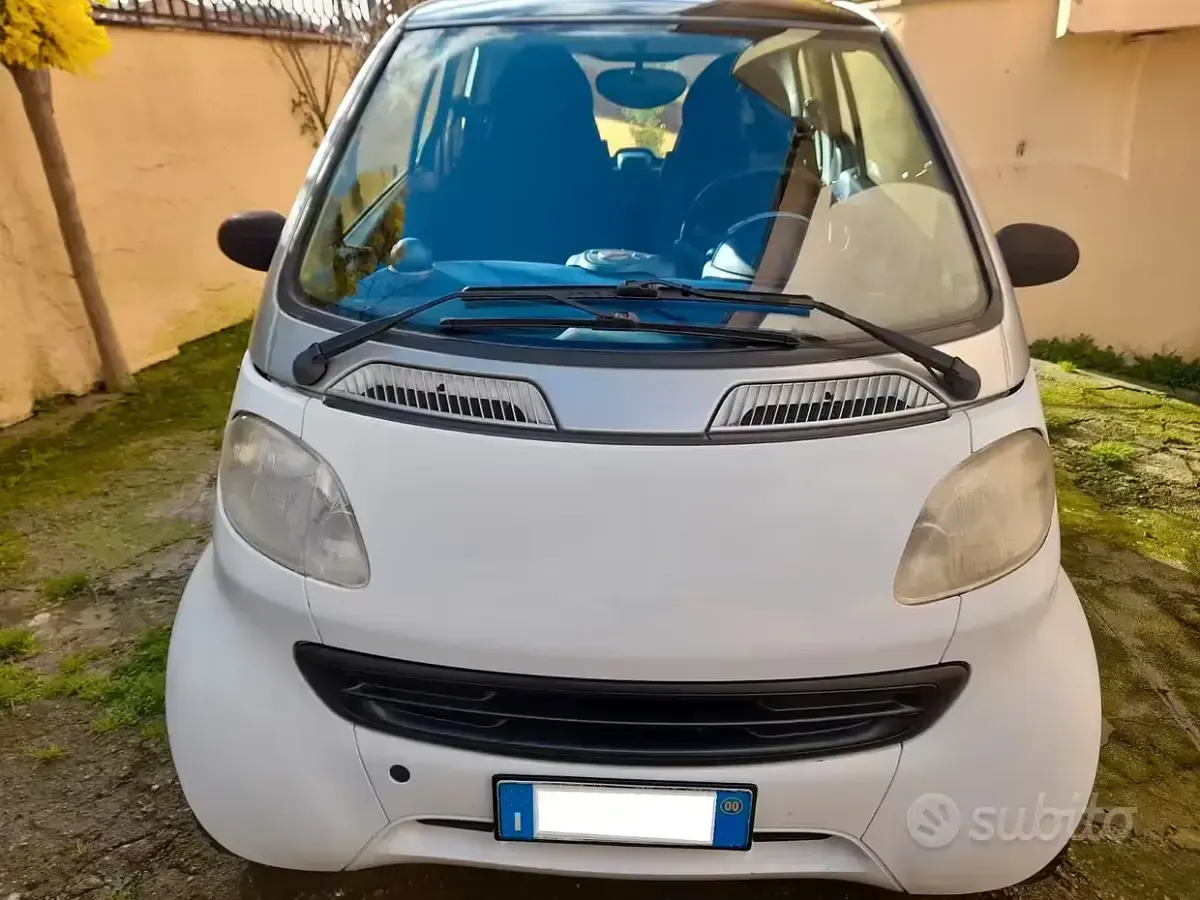 Usata Smart ForTwo Coupé 54 CV (39 kW) 2000 Bianco Coupé