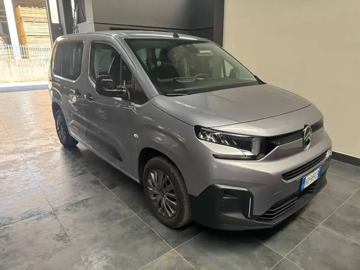 Usata Citroën Berlingo 102 CV (75 kW) 2025 Argento Monovolume