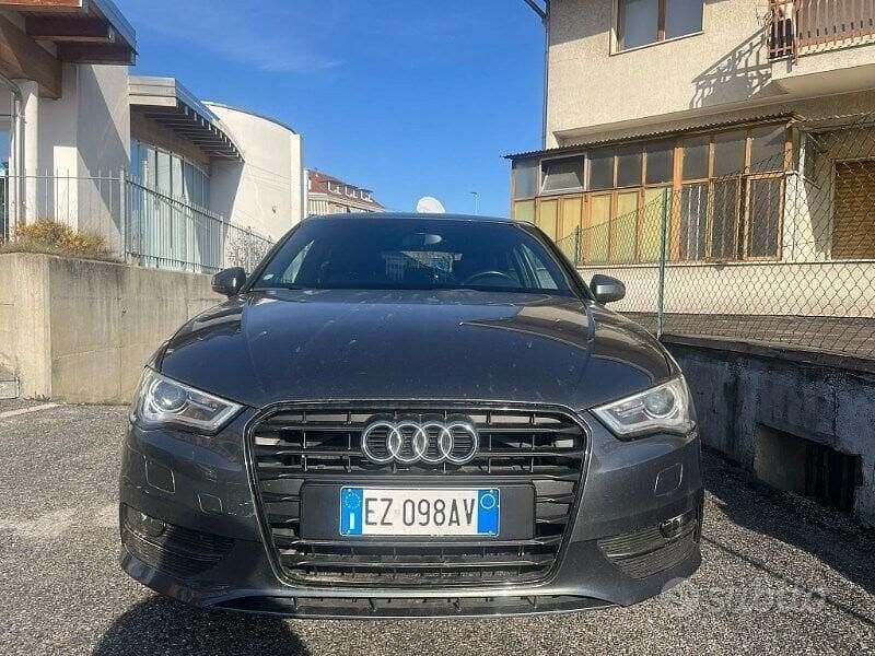 Grigio Usata 2014 Audi A3 Ambition Tre volumi | 12.500 € (Buon prezzo) - Immagine 1/4