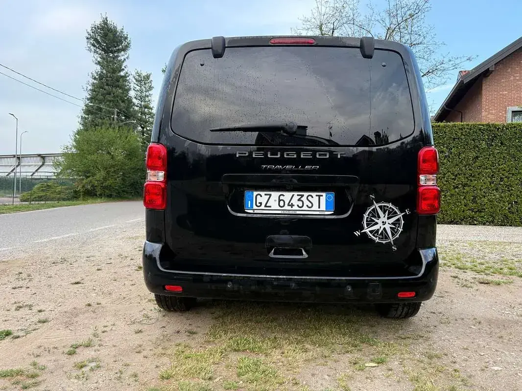 Usata Peugeot Traveller Business-Line 179 CV (131 kW) 2025 Nero Monovolume