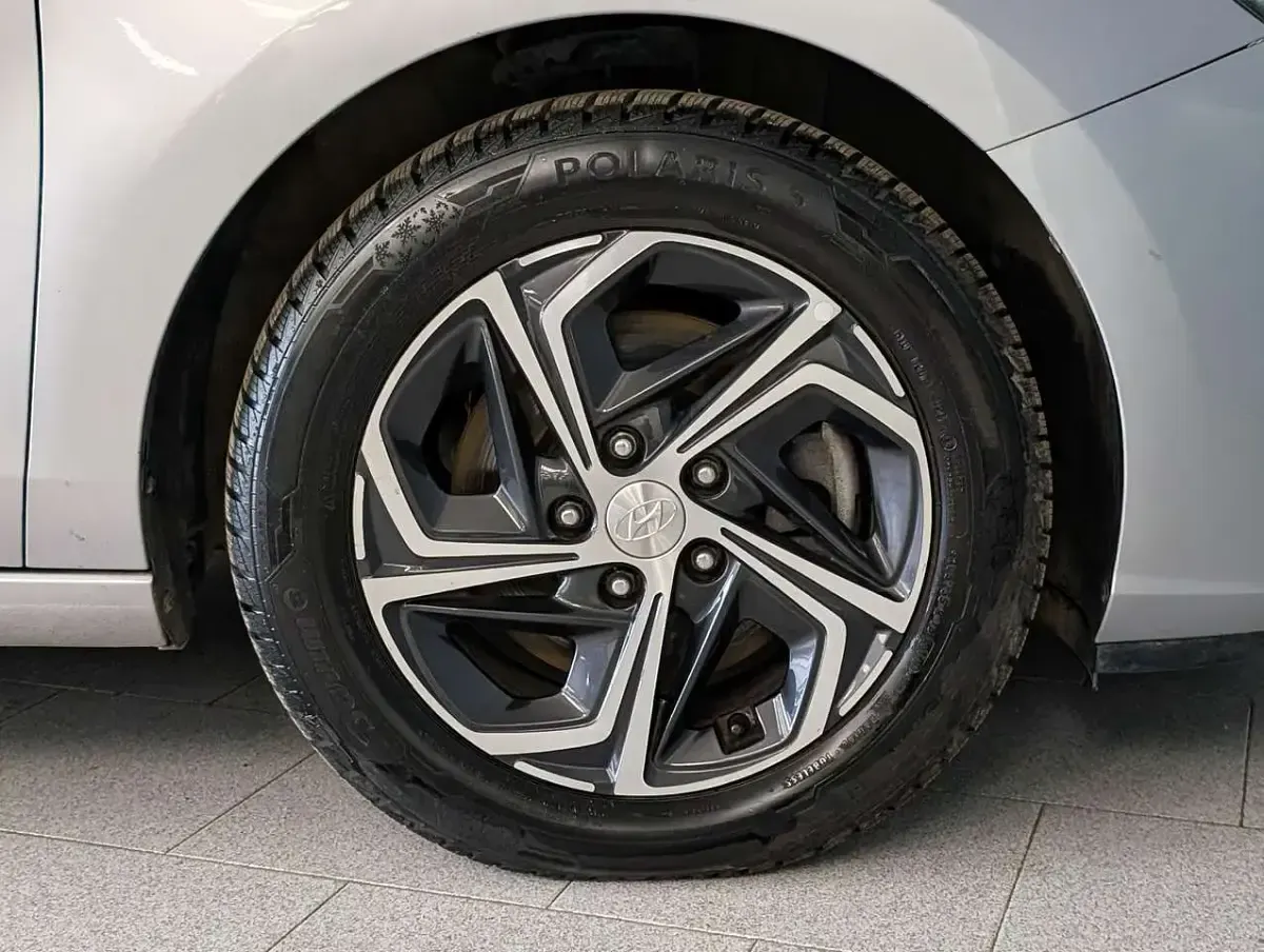 Usata Hyundai i30 Prime 185 CV (136 kW) 2021 Argento Berlina