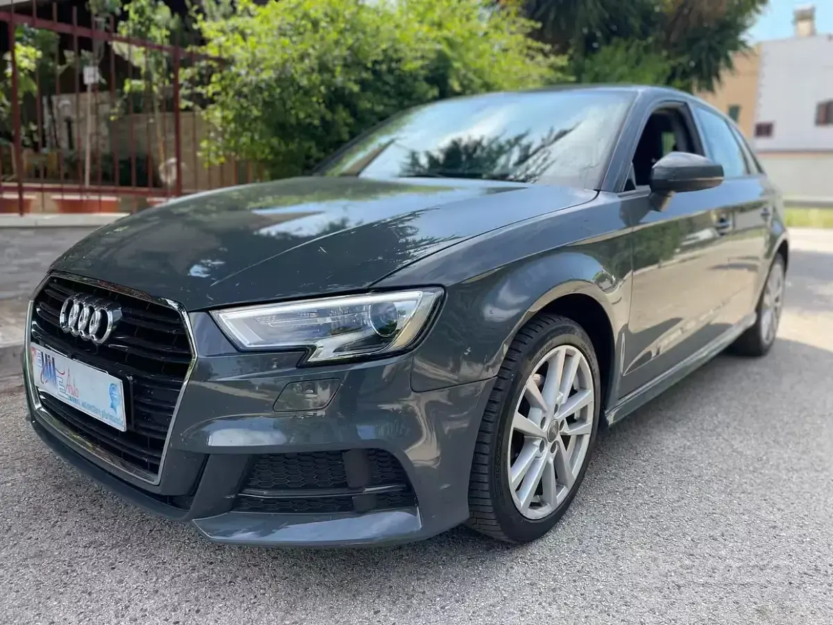 Usata Audi A3 Sport 116 CV (85 kW) 2018 Grigio Berlina