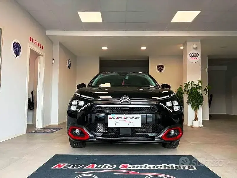 Usata Citroën C4 Shine 131 CV (96 kW) 2022 Nero Berlina