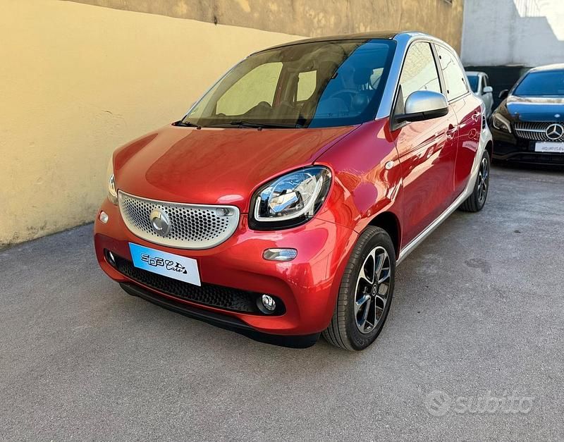 Usata Smart ForFour Prime 90 CV (66 kW) 2019 Rosso Utilitaria