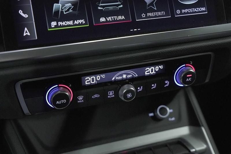 Usata Audi Q3 Sportback Business Plus 150 CV (110 kW) 2021 Blu SUV