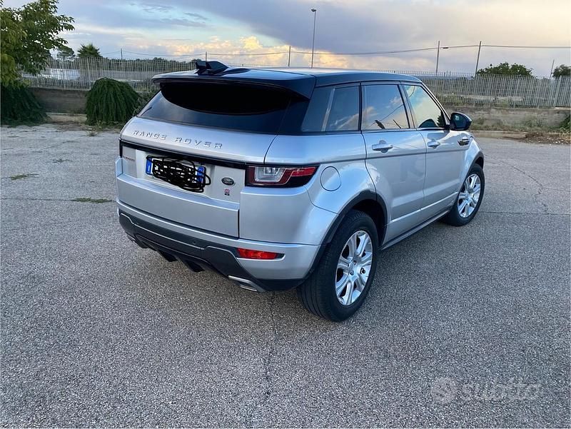 Usata Land Rover Range Rover evoque 249 CV (183 kW) 2017 Grigio SUV