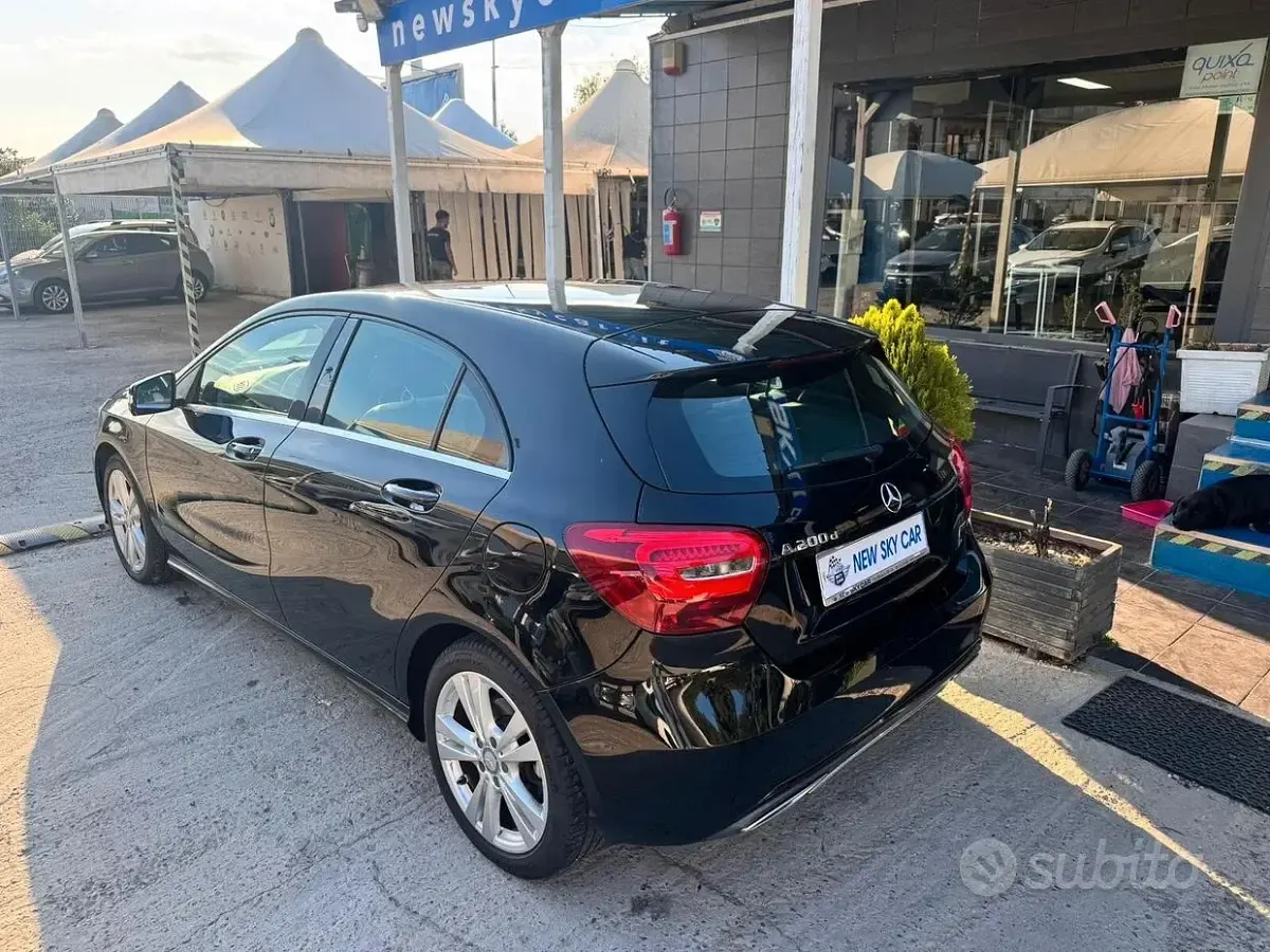 Usata Mercedes A200 136 CV (100 kW) 2016 Nero Berlina