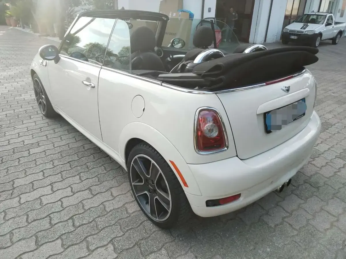 Usata Mini Cooper S Cabriolet 174 CV (127 kW) 2010 Beige Cabrio