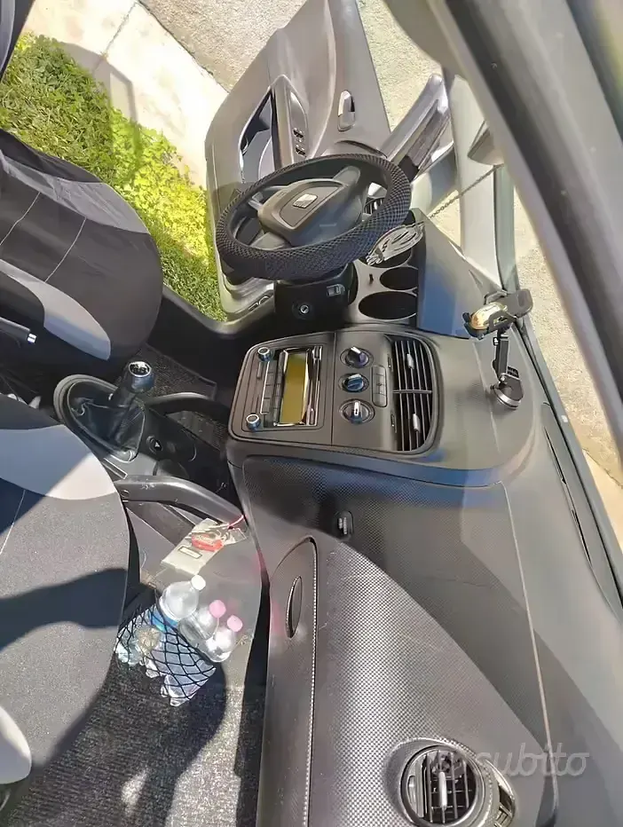 Usata Seat Altea XL 85 CV (62 kW) 2010 Grigio Monovolume