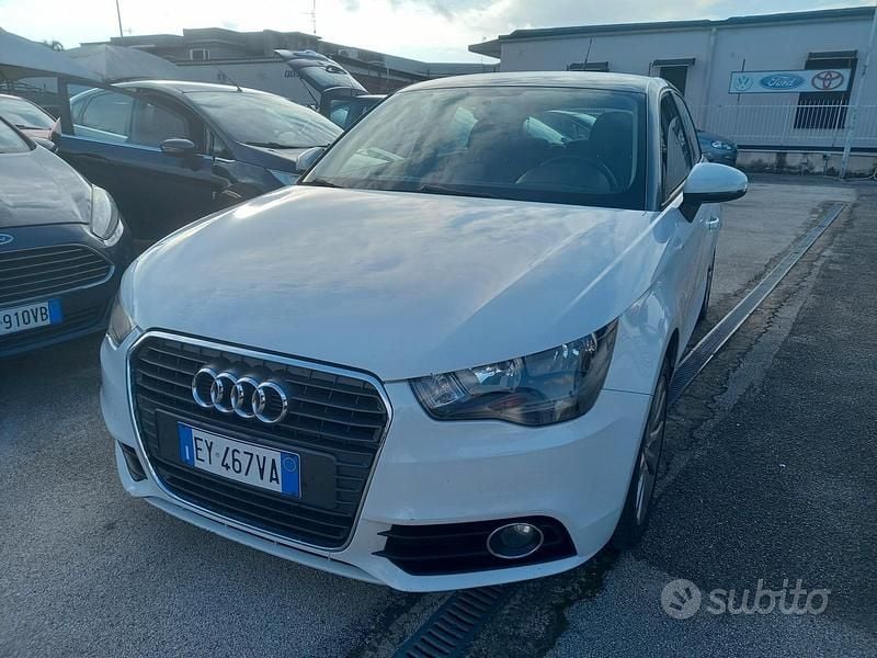 Bianco Usata 2014 Audi A1 Ambition Tre volumi | 7999 € (Ottimo prezzo) - Immagine 1/4