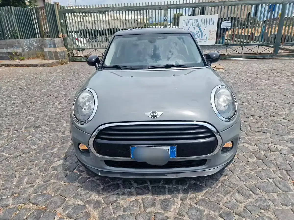 Usata Mini Cooper D 116 CV (85 kW) 2015 Grigio Utilitaria