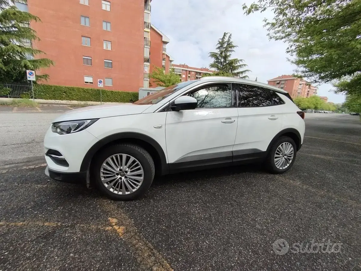 Usata Opel Grandland X Innovation 131 CV (96 kW) 2018 Bianco SUV