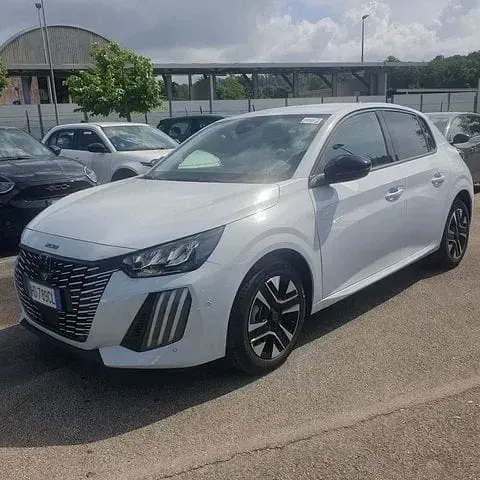 Usata Peugeot 208 Allure 101 CV (74 kW) 2026 Utilitaria