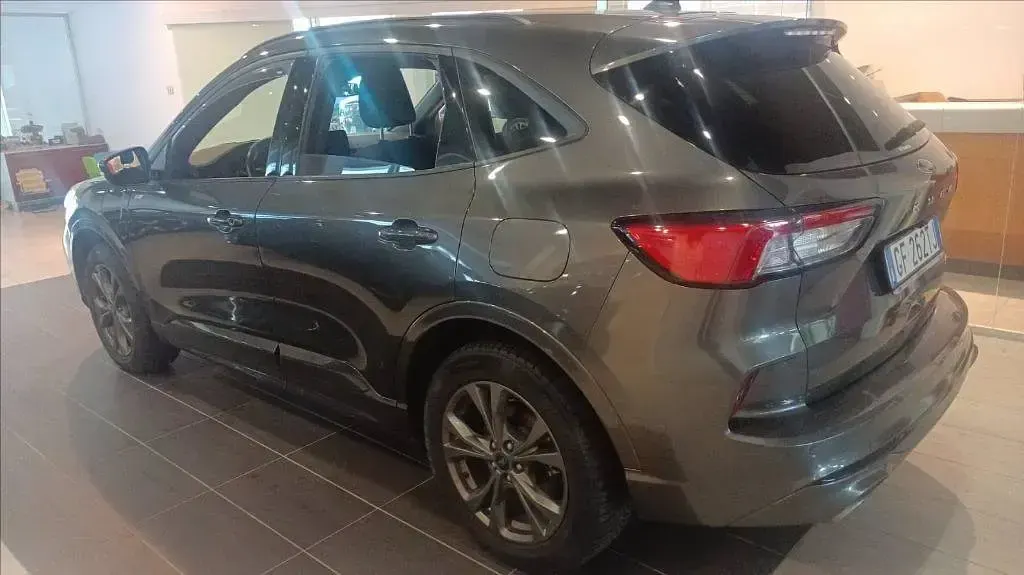 Usata Ford Kuga ST-Line 225 CV (165 kW) 2021 Grigio SUV