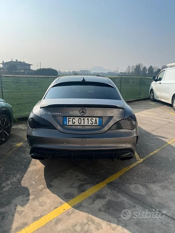 Usata Mercedes CLA200 2017 Grigio Berlina