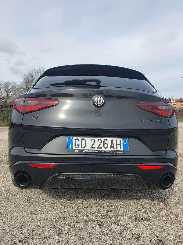 Usata Alfa Romeo Stelvio Veloce 210 CV (154 kW) 2020 Nero SUV