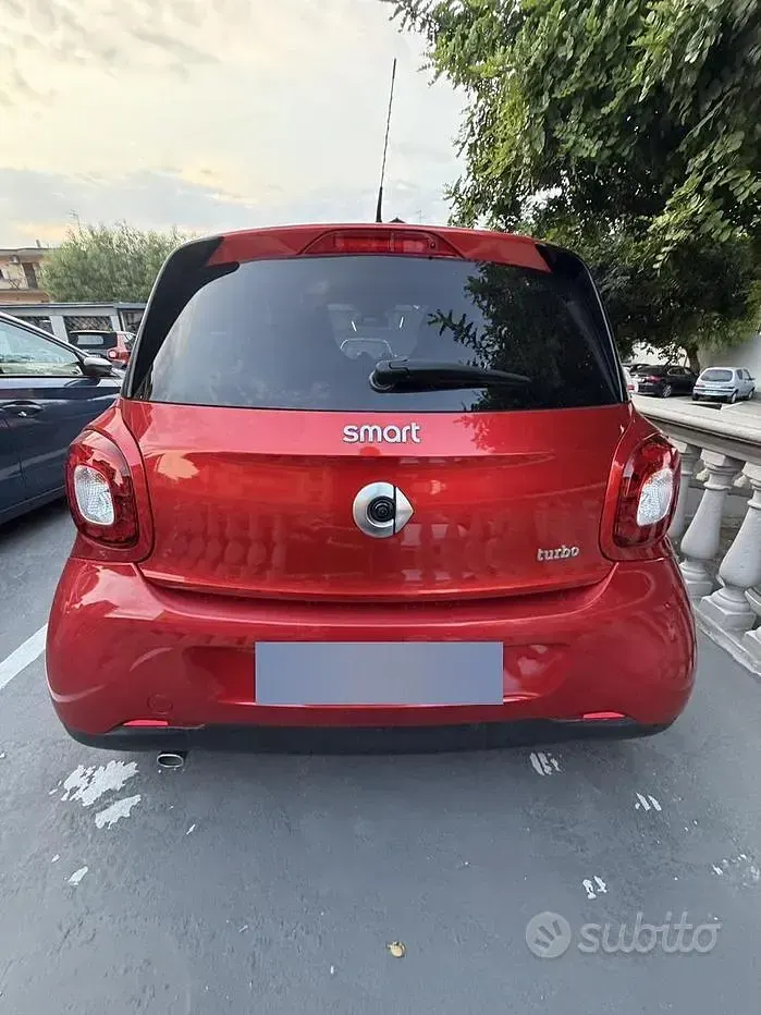 Usata Smart ForFour 90 CV (66 kW) 2017 Rosso Utilitaria
