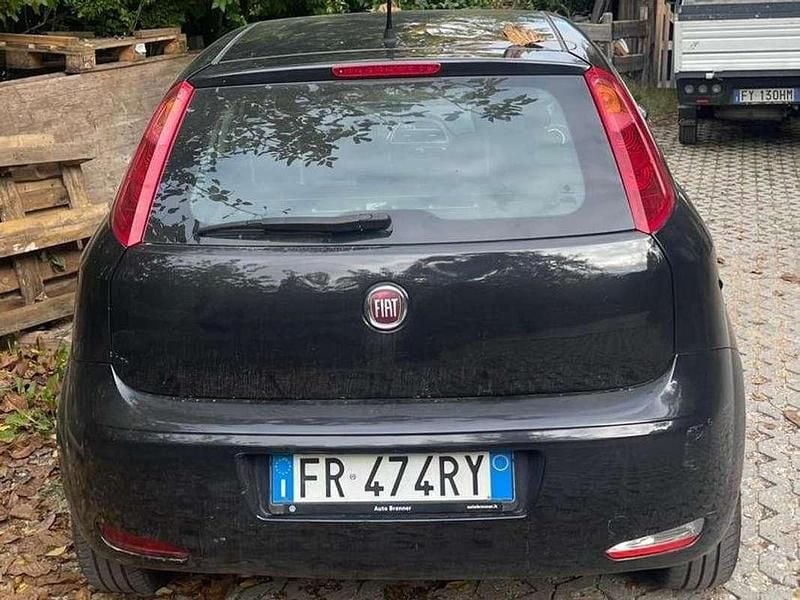 Usata Fiat Punto Street 69 CV (50 kW) 2018 Nero Berlina