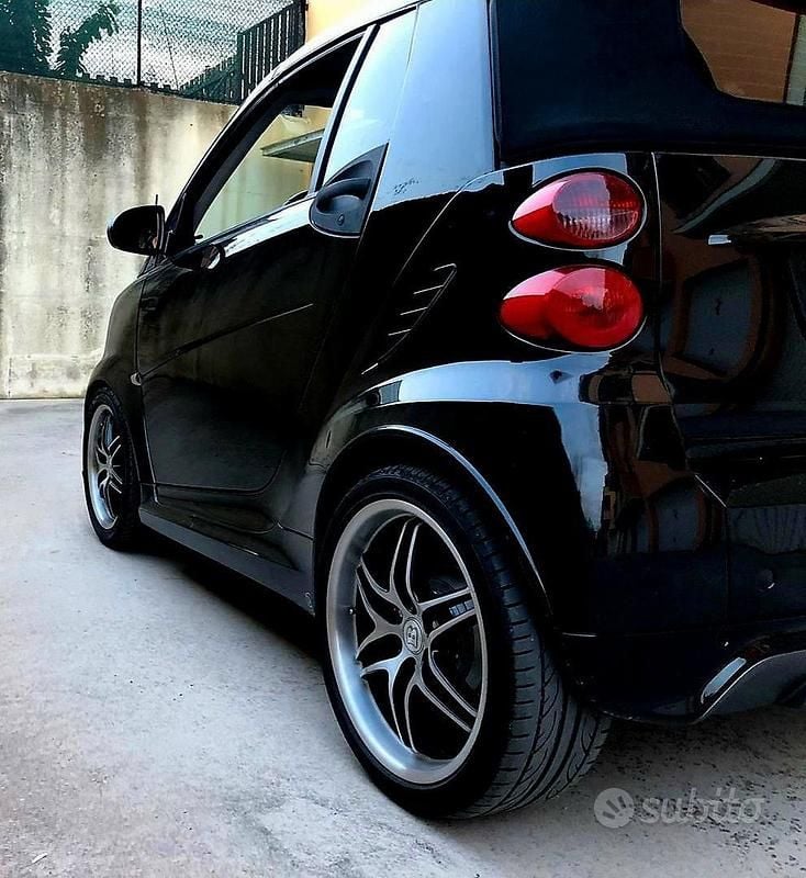 Usata Smart ForTwo Cabrio Brabus 98 CV (72 kW) 2010 Nero Cabrio