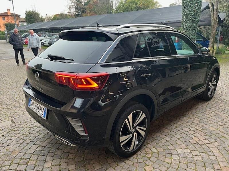 Usata VW T-Roc R-line 150 CV (110 kW) 2023 Nero SUV