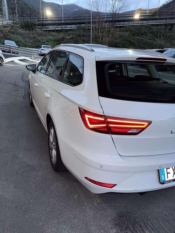 Usata Seat Leon ST Style 116 CV (85 kW) 2019 Bianco Station wagon