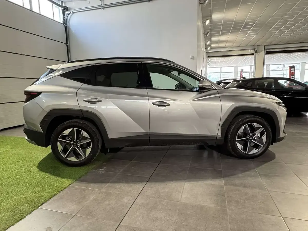 Nuova Hyundai Tucson 136 CV (100 kW) 2025 Argento SUV