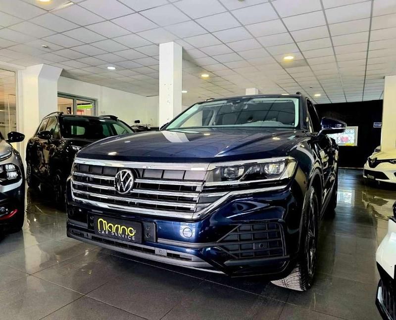 Usata VW Touareg Elegance 231 CV (169 kW) 2024 Blu SUV