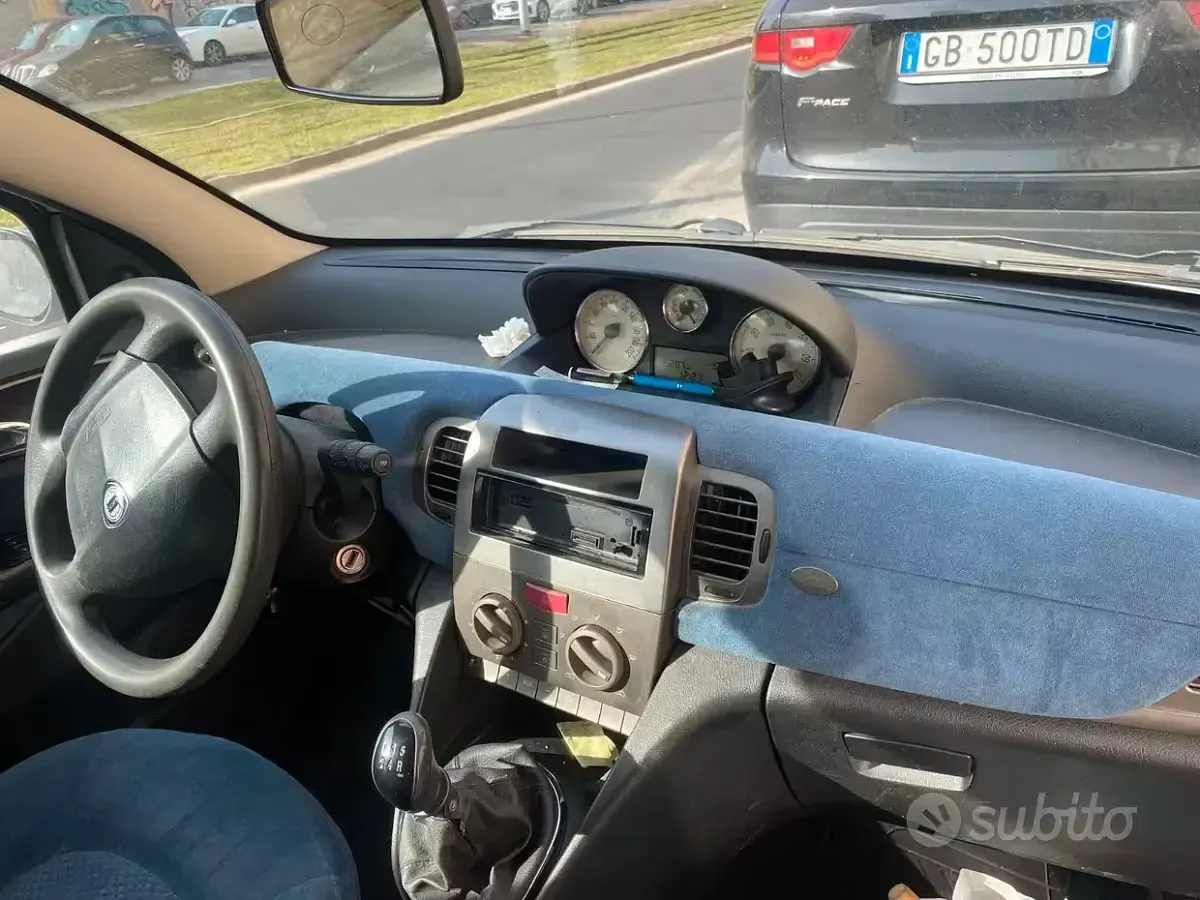 Usata Lancia Ypsilon 60 CV (44 kW) 2004 Utilitaria
