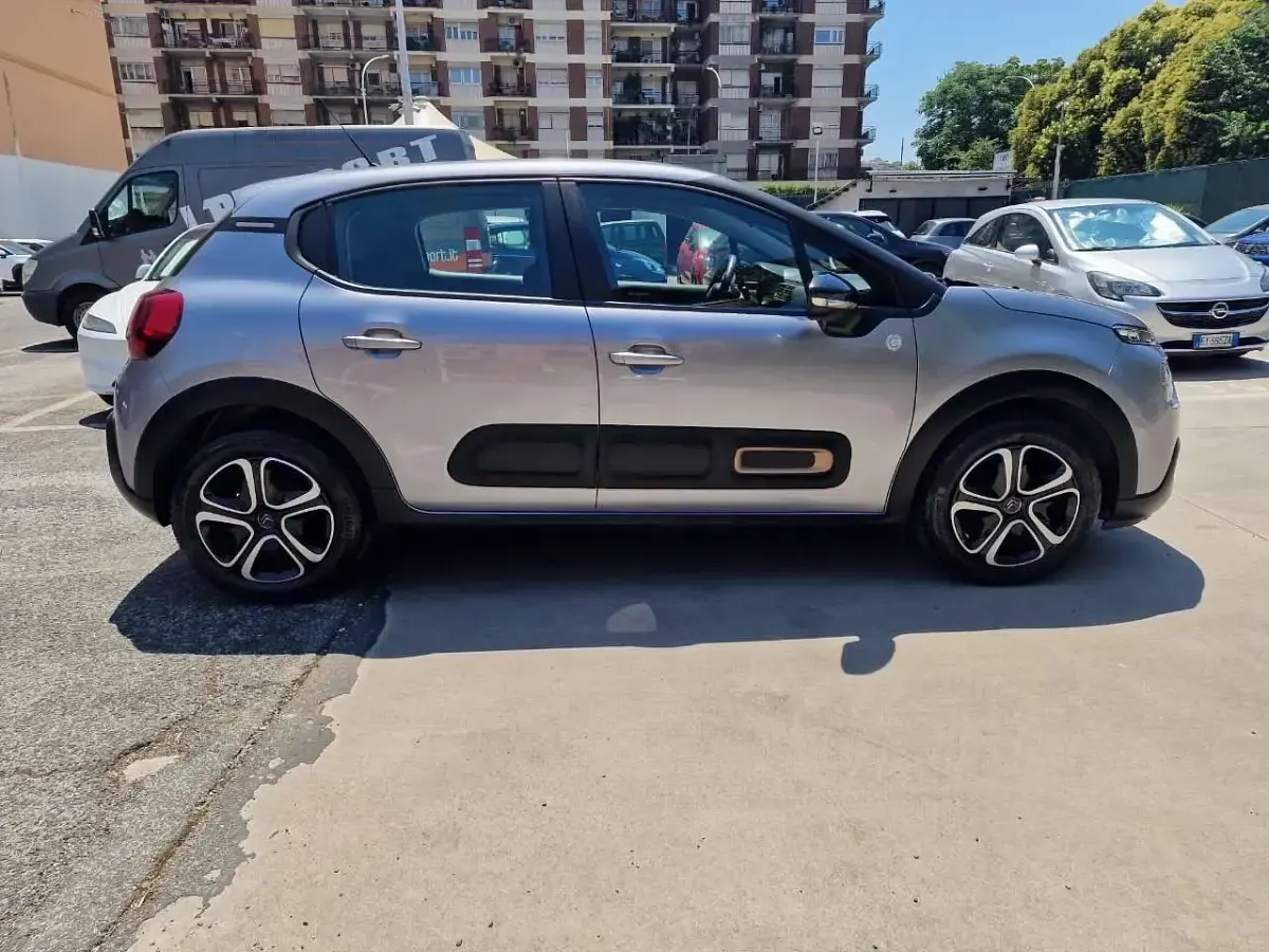 Usata Citroën C3 Shine 83 CV (61 kW) 2022 Grigio Utilitaria