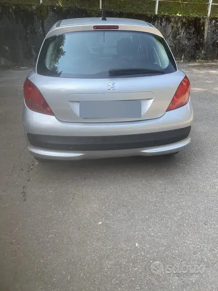 Usata Peugeot 207 73 CV (53 kW) 2009 Berlina