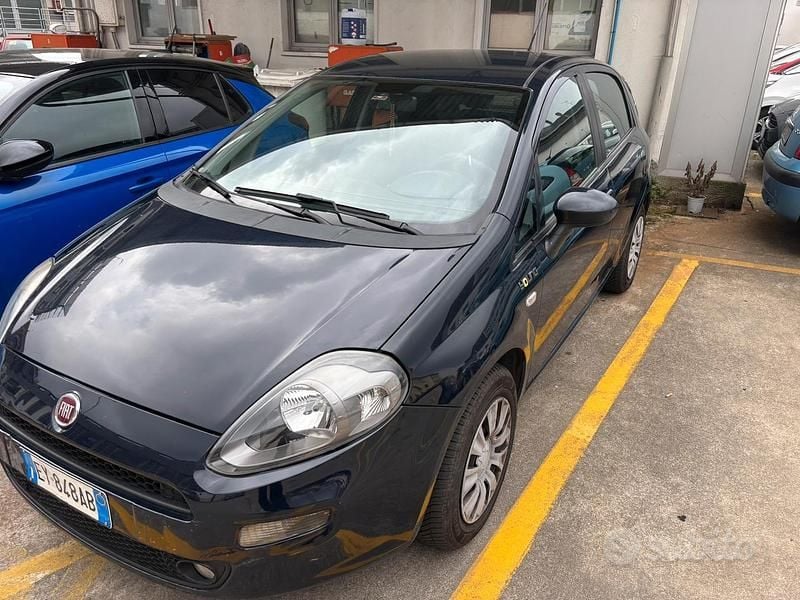 Usata Fiat Grande Punto 77 CV (56 kW) 2015 Nero Utilitaria