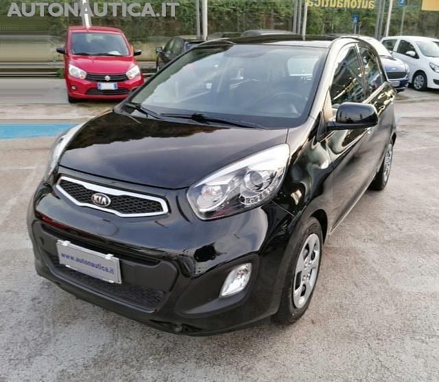 Nero Usata 2015 Kia Picanto Due volumi | 6500 € (Buon prezzo) - Immagine 1/4