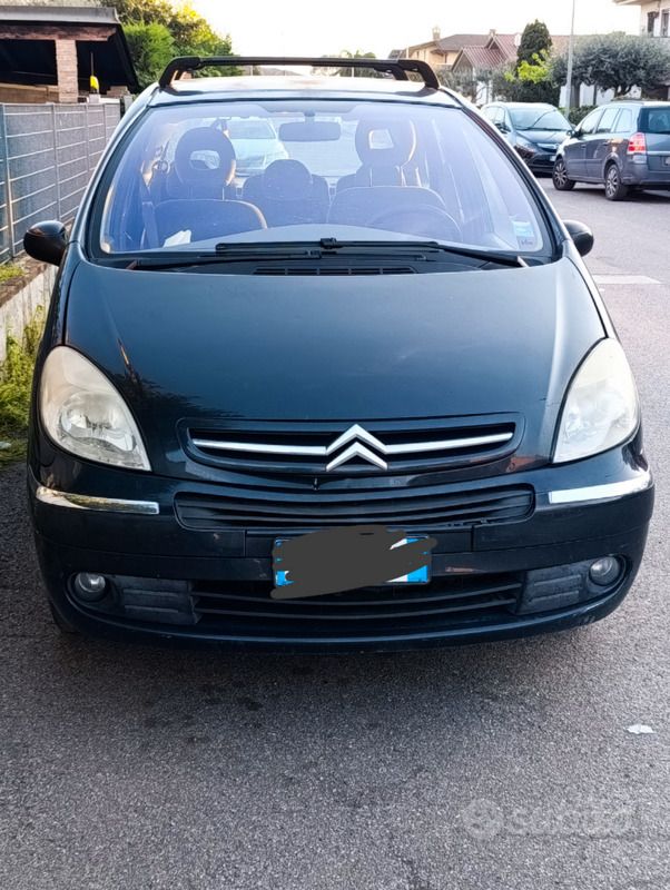 Nero Usata 2007 Citroën Xsara Picasso Monovolume | 1200 € (Buon prezzo) - Immagine 1/4